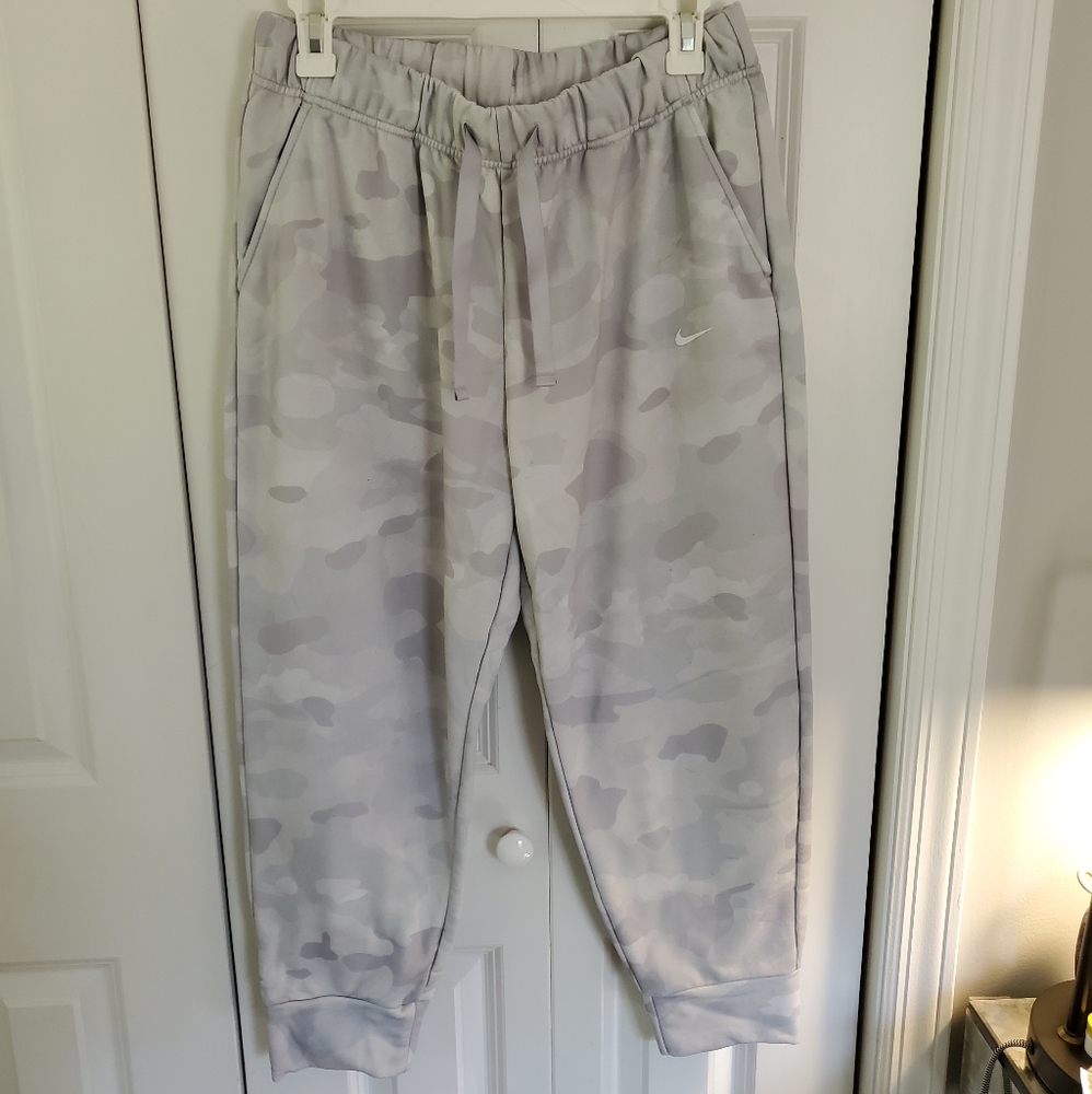 Nike Dri-Fit Cropped Joggers